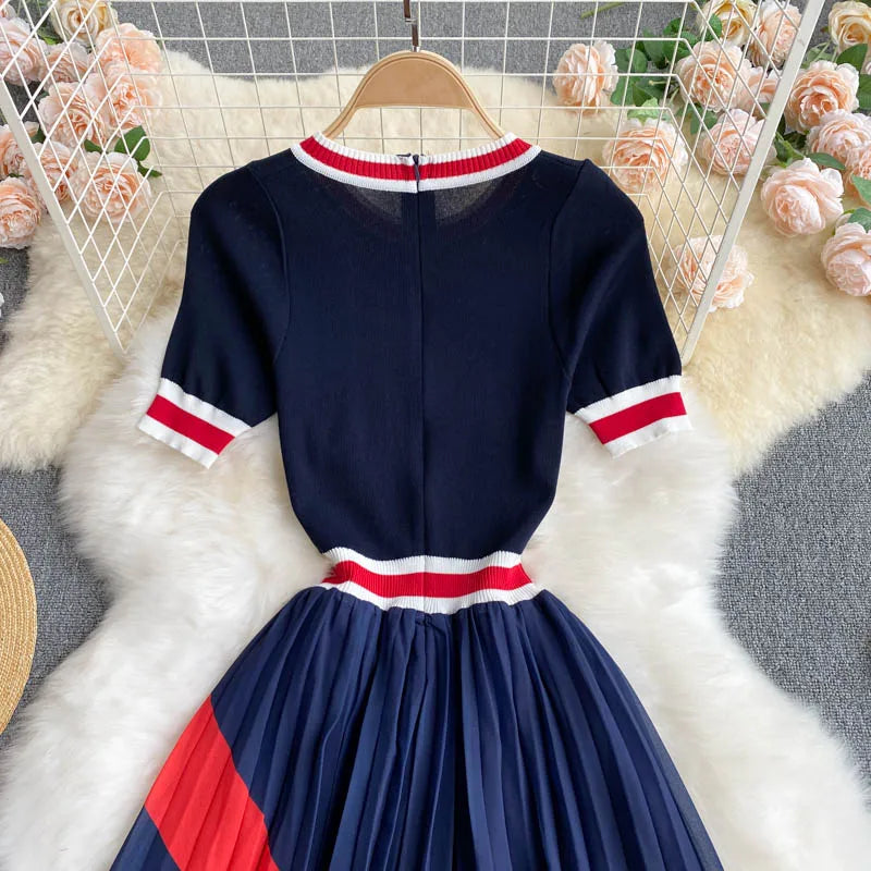 Vestido de Malha com Patchwork - Conforto e Estilo para o Verão