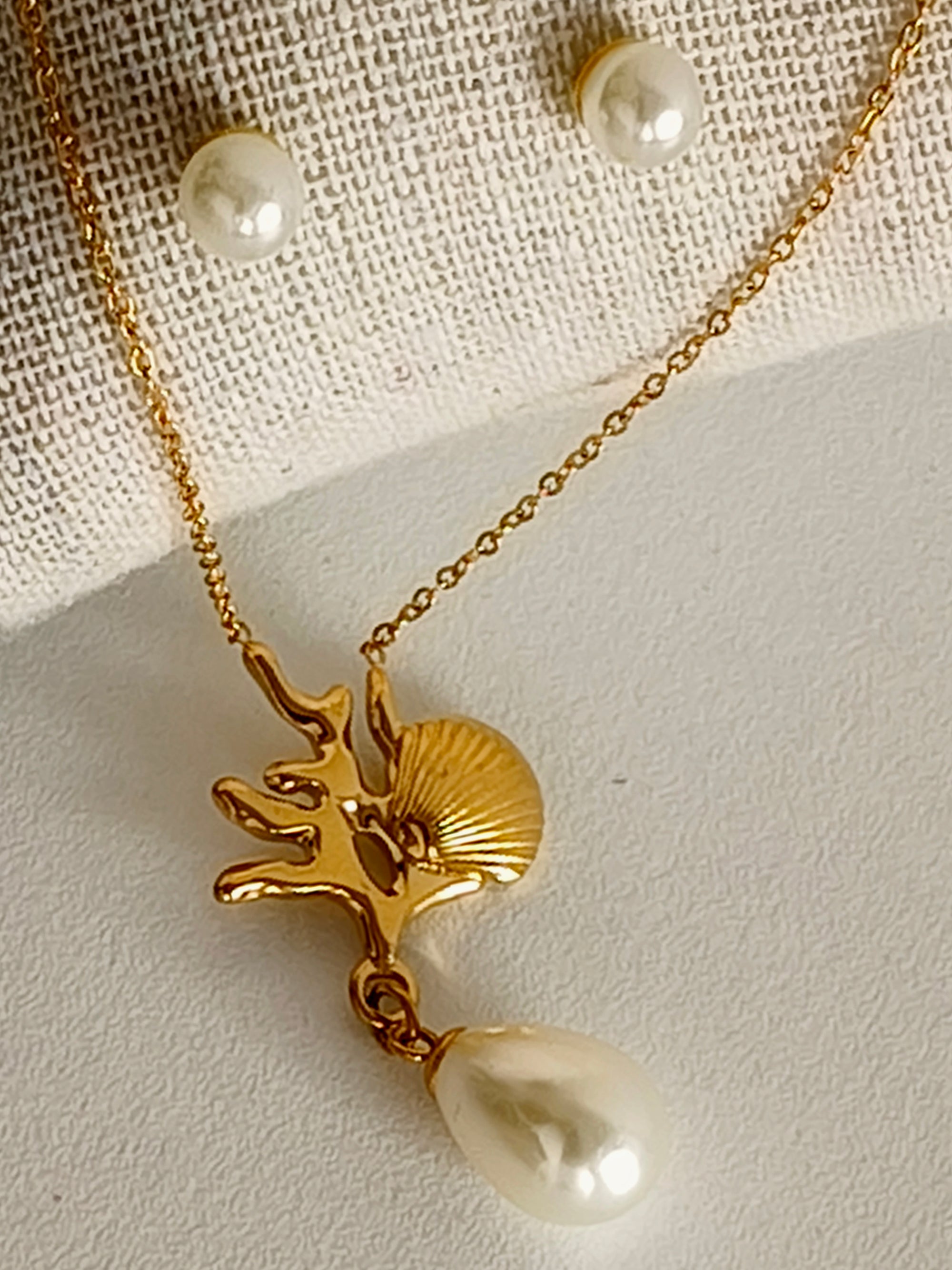 Conjunto Dourado Marinho e Pérola