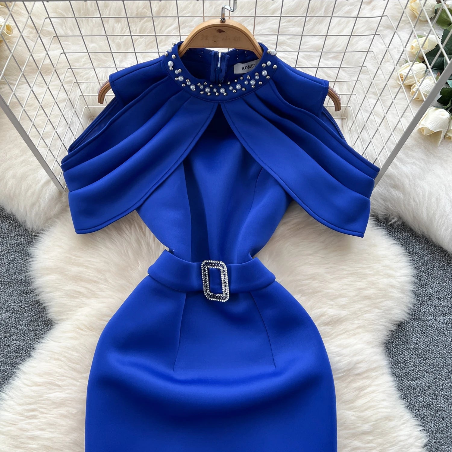 Vestido Chic com Bordado – Elegância e Sofisticação para Qualquer Ocasião