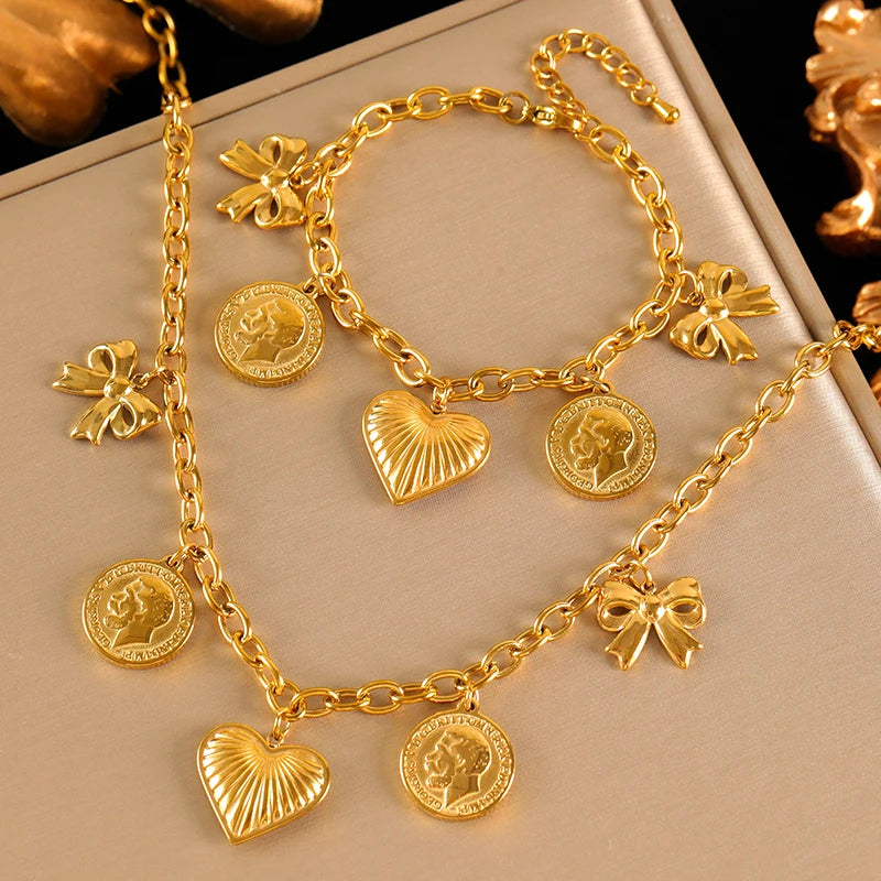 Conjunto de Colar e Pulseira Feminino em Aço Inoxidável 316L – Moeda do Sol e Coração, Banhado a Ouro