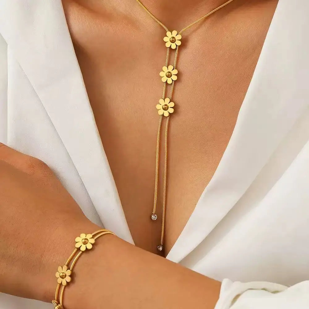 Conjunto Colar e Pulseira em Aço Inoxidável 316L – Design Floral Elegante