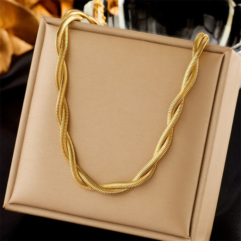 Colar Feminino em Aço Inoxidável – Pingente Geométrico 2cm, Corrente Link, Estilo Trendy