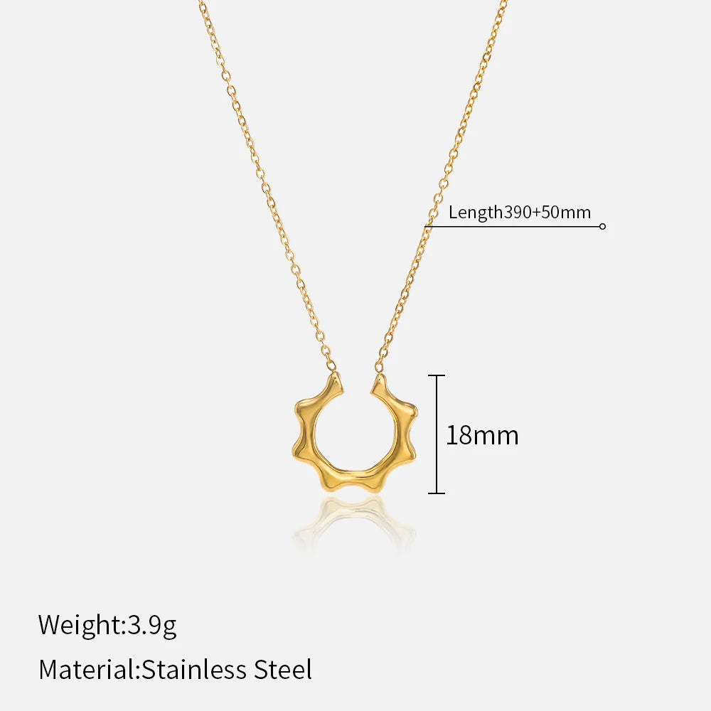 Colar Minimalista em Aço Inoxidável 316L – Pingente Lua, Estrela e Flor