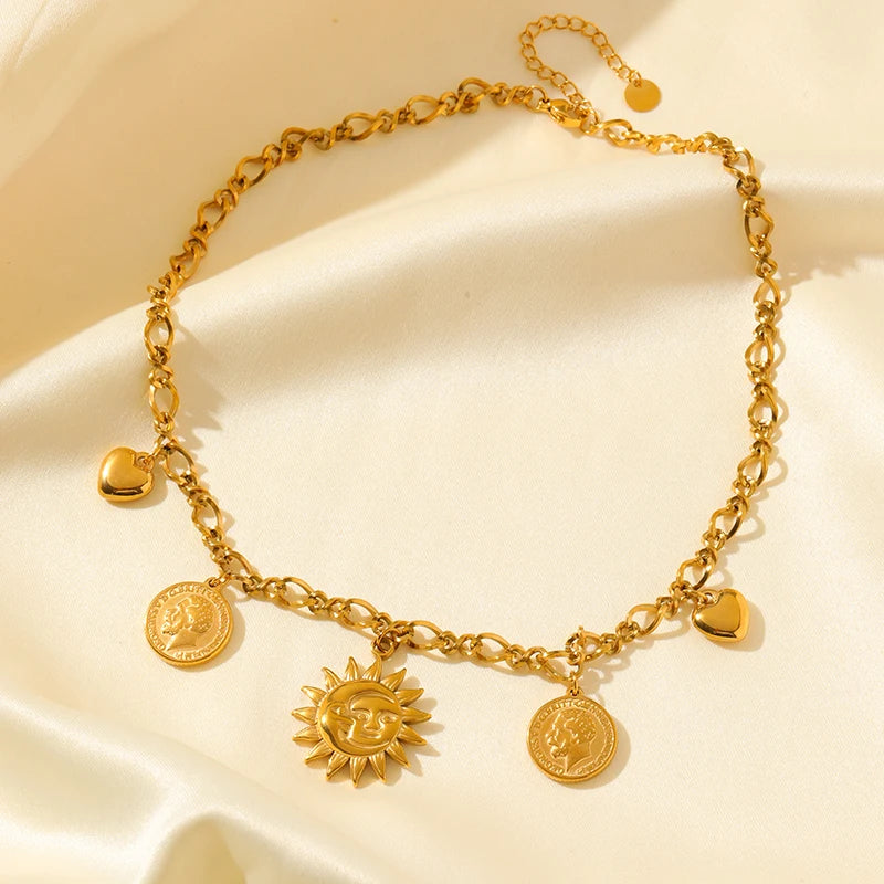 Conjunto de Colar e Pulseira Feminino em Aço Inoxidável 316L – Moeda do Sol e Coração, Banhado a Ouro