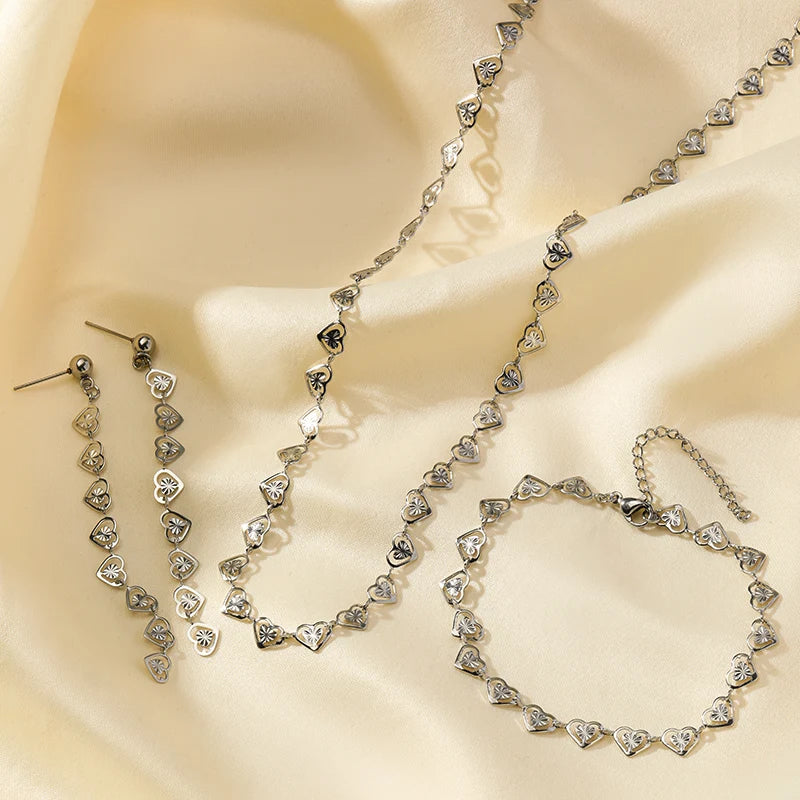 Conjunto Feminino de Colar e Pulseira e Brico – Design em Coração, Aço Inoxidável 316L