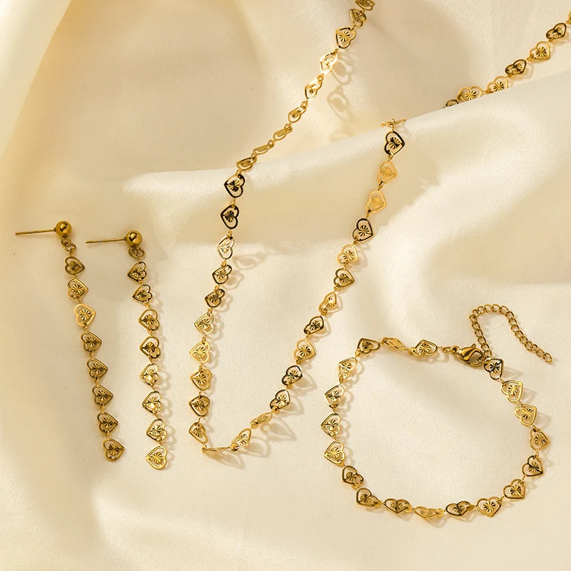 Conjunto Feminino de Colar e Pulseira e Brico – Design em Coração, Aço Inoxidável 316L