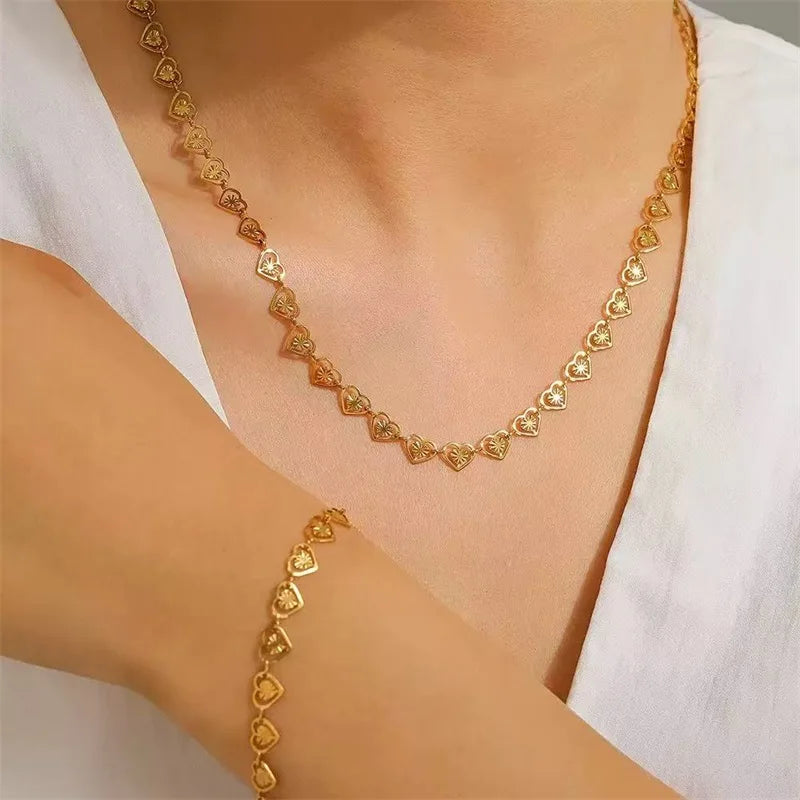 Conjunto Feminino de Colar e Pulseira e Brico – Design em Coração, Aço Inoxidável 316L