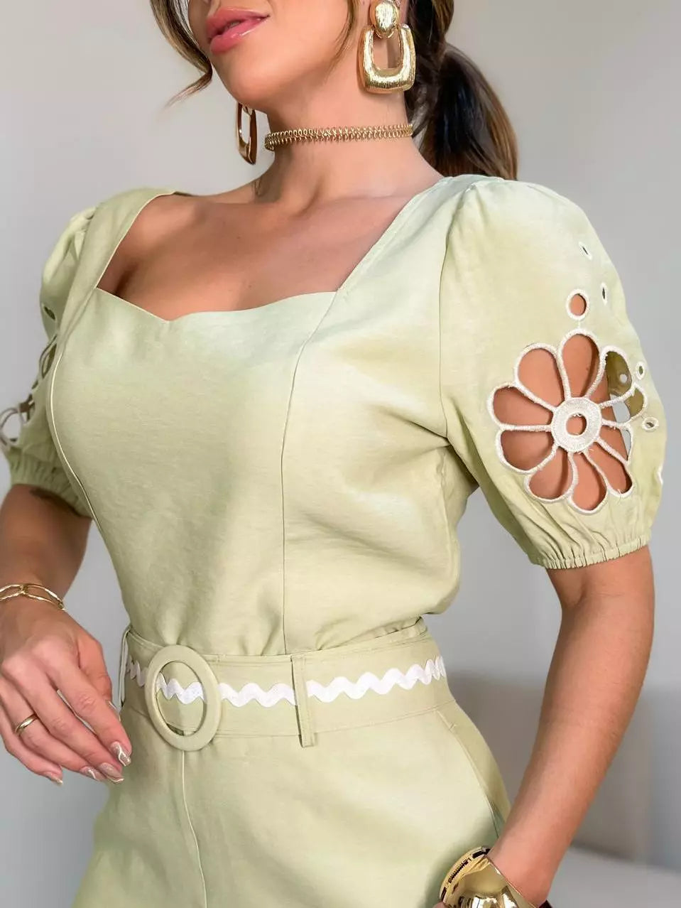 Conjunto -Calça e Blusa Flor de Graça – Elegância e Inspiração Divina