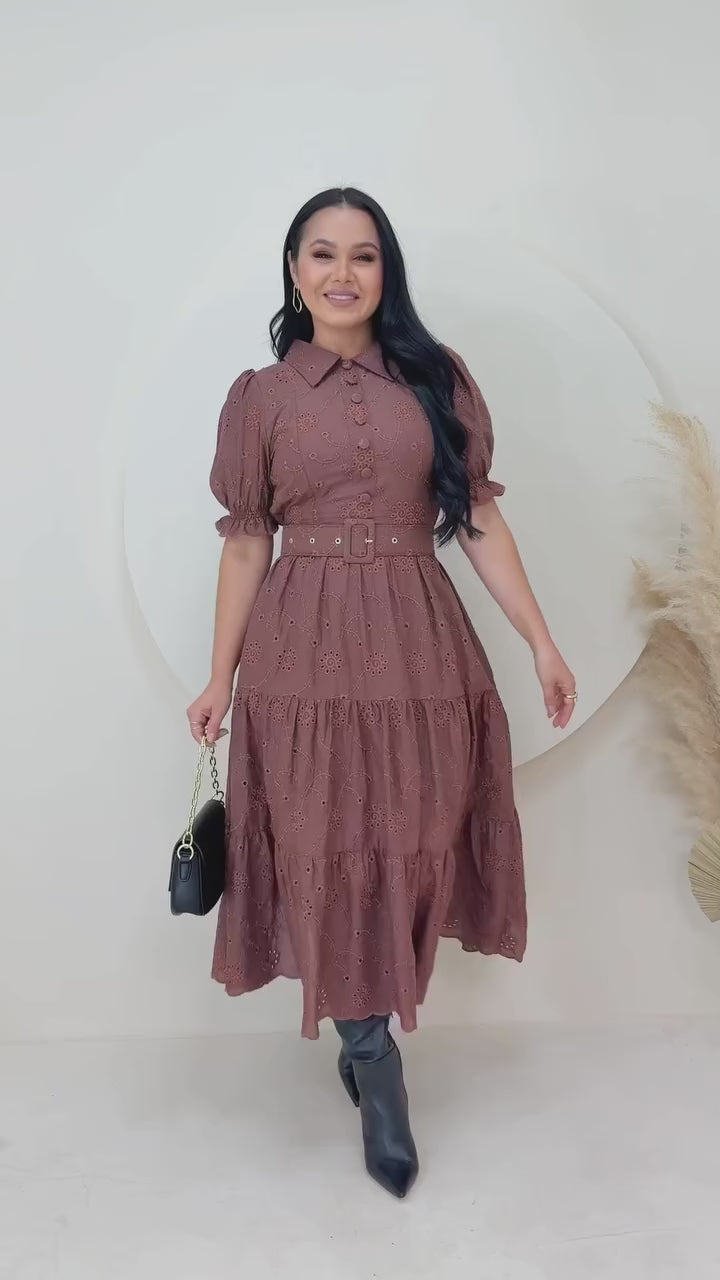 COLEÇÂO FLOREÇA-2025 Vestido Moda Evangélica Max Mídi Com Cinto 3 Marias Bordado
