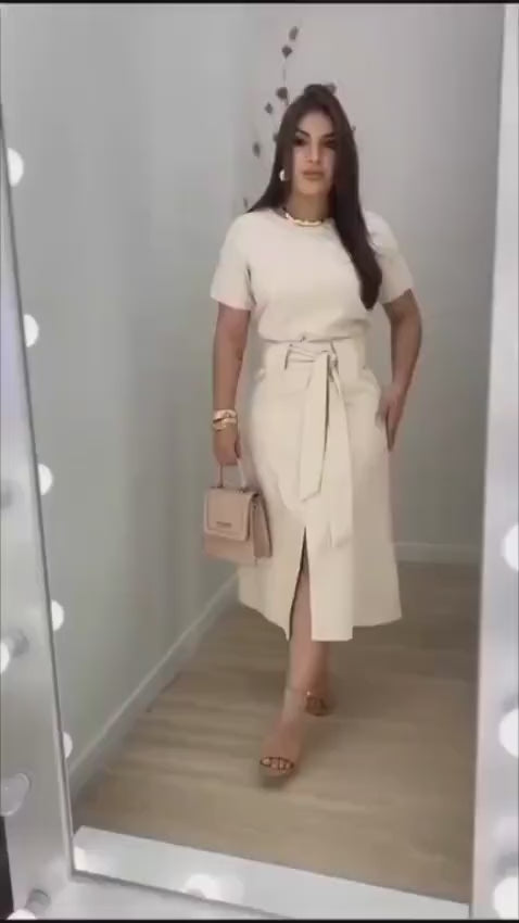 Conjunto-saia e blusa em Alfaiataria – Elegância e Modéstia para a Mulher Cristã