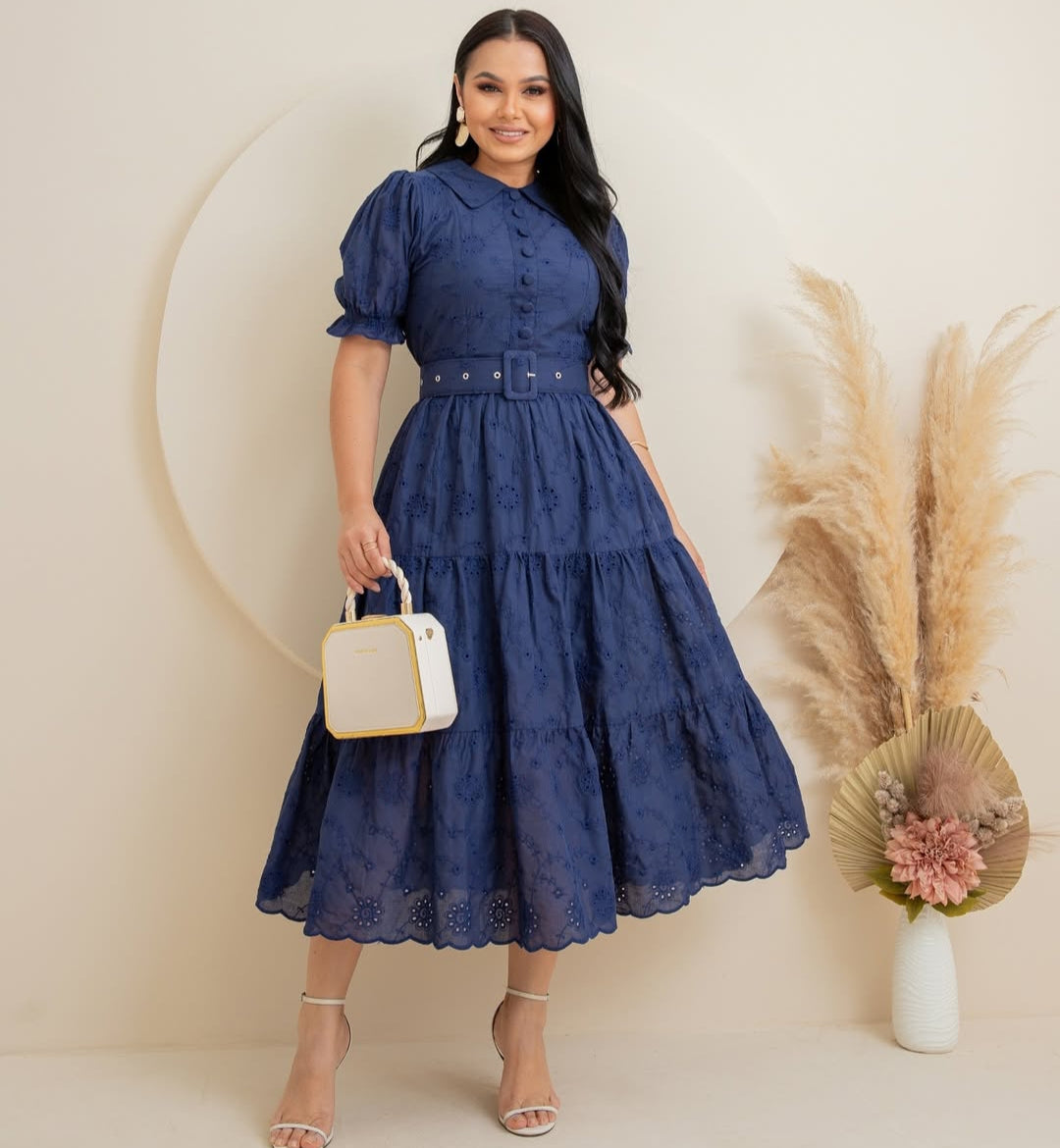 COLEÇÂO FLOREÇA-2025 Vestido Moda Evangélica Max Mídi Com Cinto 3 Marias Bordado