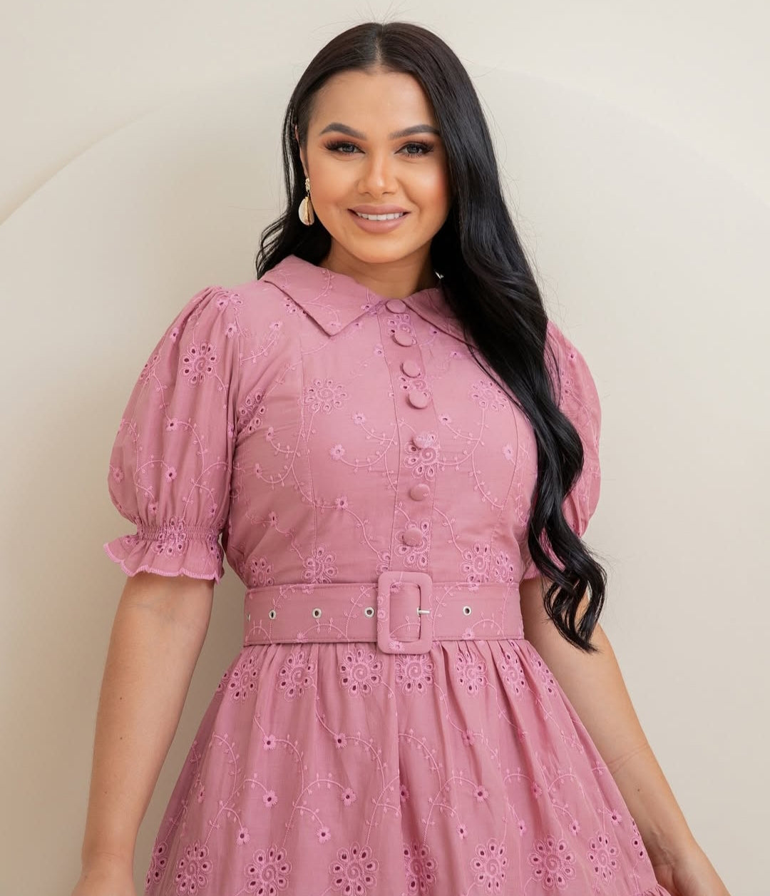 COLEÇÂO FLOREÇA-2025 Vestido Moda Evangélica Max Mídi Com Cinto 3 Marias Bordado