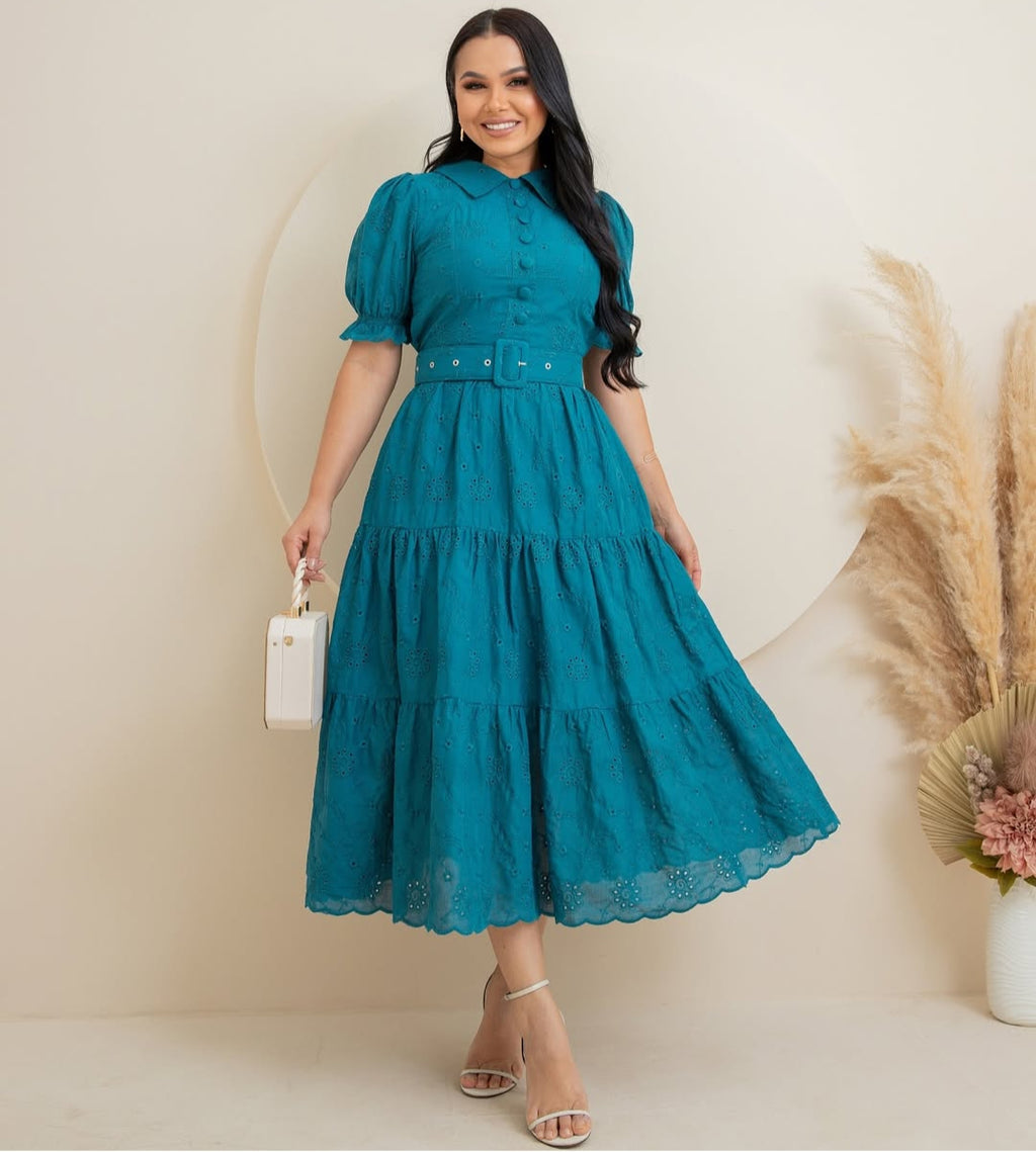 COLEÇÂO FLOREÇA_2025 Vestido Moda Evangélica Max Mídi Com Cinto 3 Marias Bordado