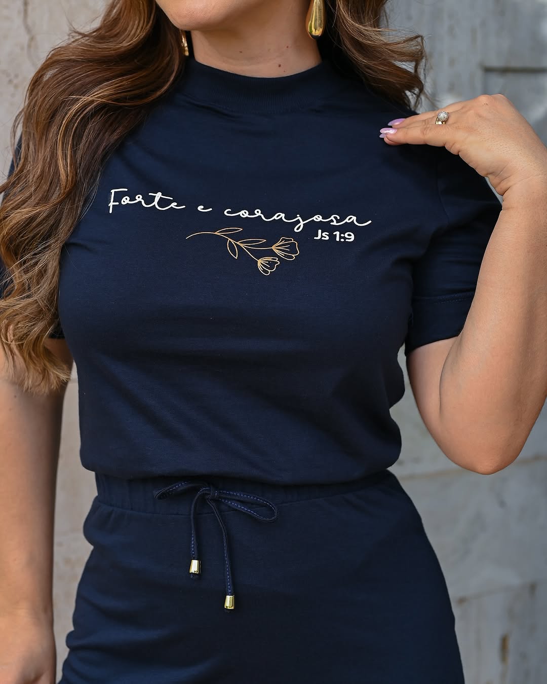 Conjunto Feminino Modesto “Semeando Fé” – Elegância e Propósito